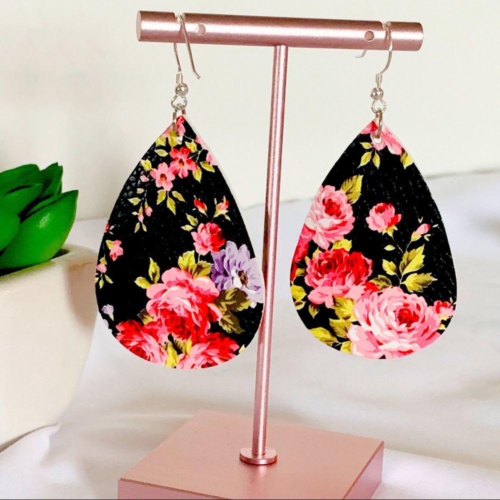 Faux leather water drop earrings
